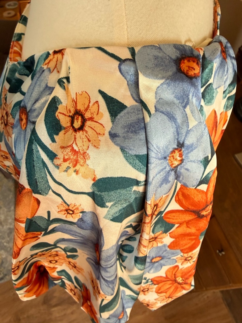 NWT Umgee Cream Floral Tie-Waist Mini Dress with Orange & Blue Blooms - Picture 7 of 9